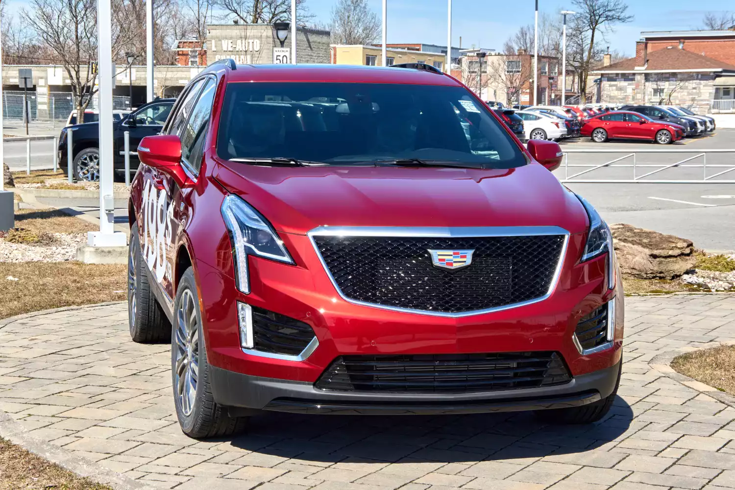 Cadillac XT5 rear storage