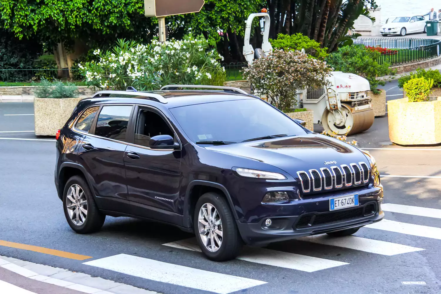 trunk organizer for Jeep Cherokee