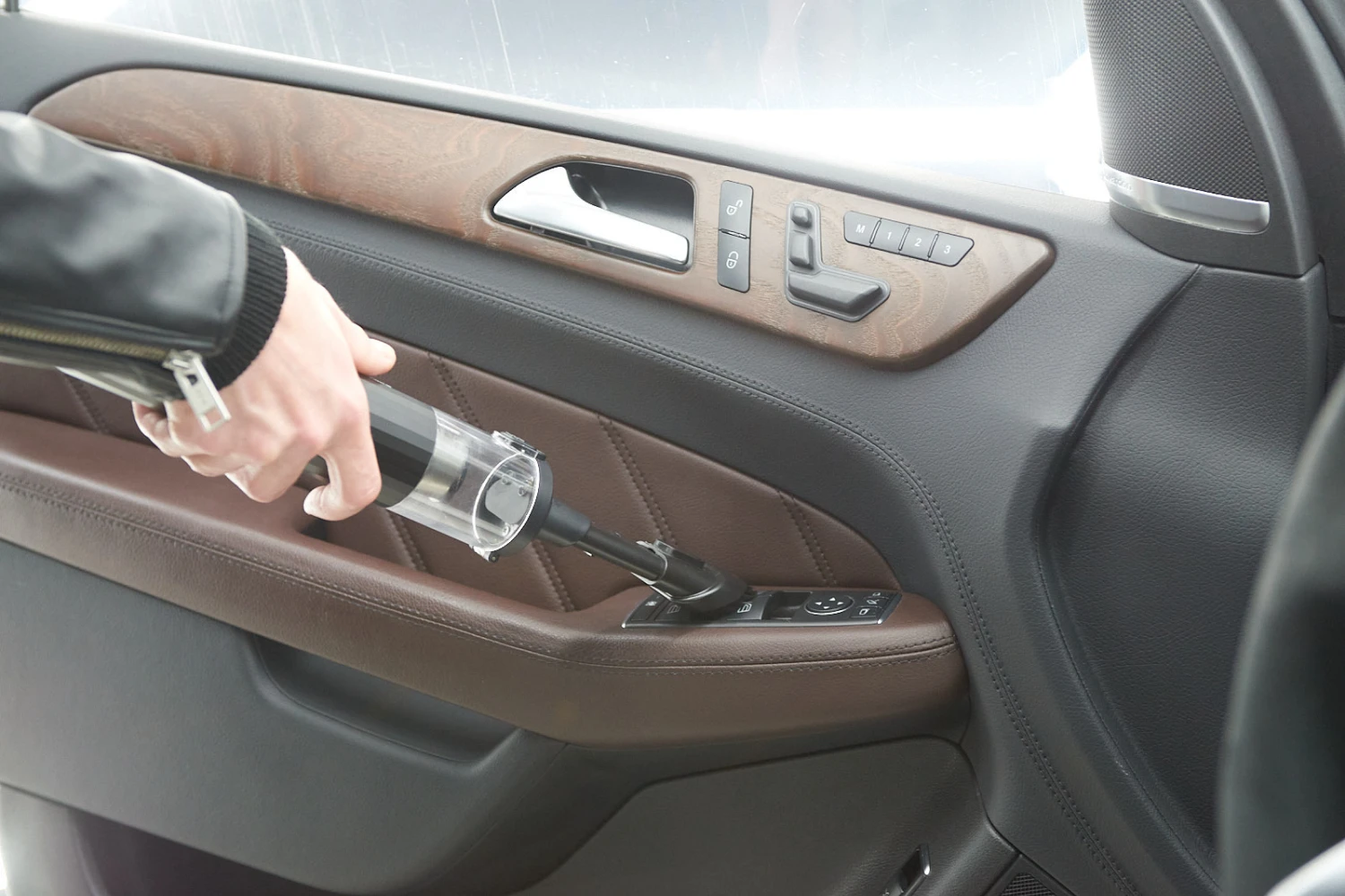 cordless handheld vacuum for BMW X5