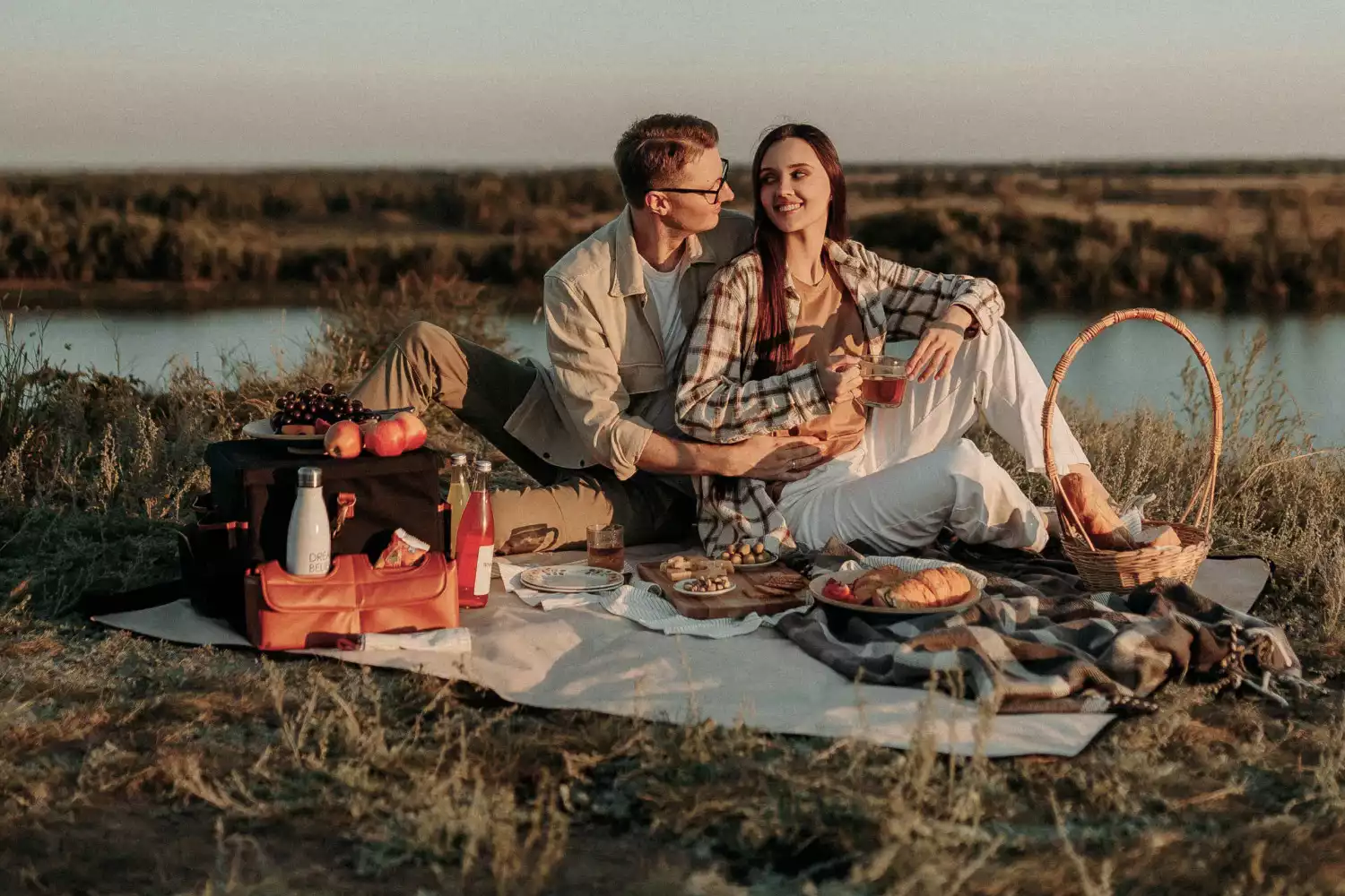 white picnic blanket